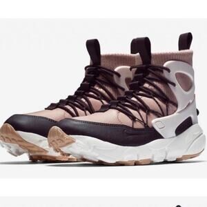 NWOT Nike Air Footscape Mid Utility Pink Running Shoes Size 7‎